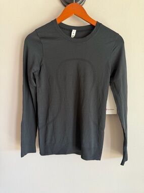 Lululemon Swiftly Breathe Long Sleeve Shirt Black LW3DFES Size 2 NWT